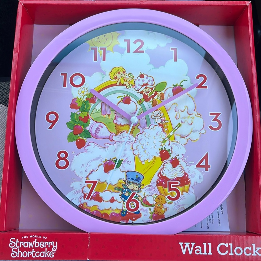 Brand new strawberry shortcake wall clock